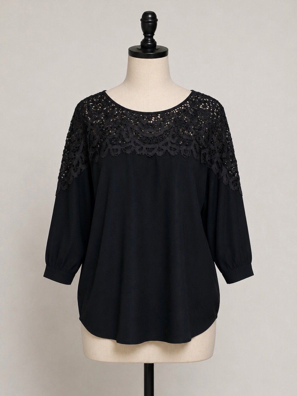 Siren Lily Size 2X Black Crochet Beaded Dolman Sleeve Women’s Knit Top